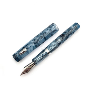 Taiwan Fine Writing International - Pencket Pocket Series: Swamp Fog Short Fountain Pen Pencket Pocket Series – Swamp Fog (Silver Nib)